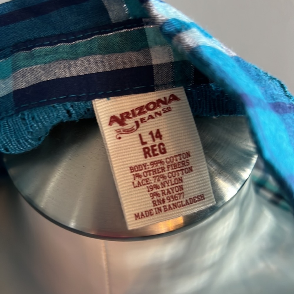 Button Down - Picture 7 of 7